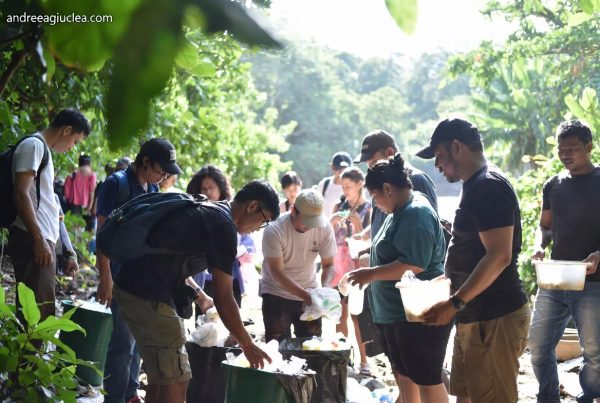 Etika Pengunjung Wisata Alam: Jaga Kebersihan