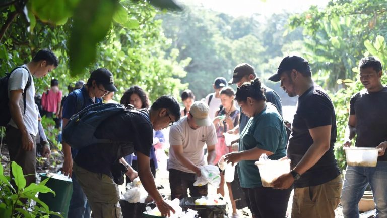 Etika Pengunjung Wisata Alam: Jaga Kebersihan