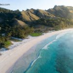 Destinasi Hidden Gem Pantai Pasir Putih Timur Indonesia