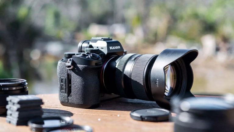 Rekomendasi Kamera & Lensa untuk Fotografi Wisata Alam